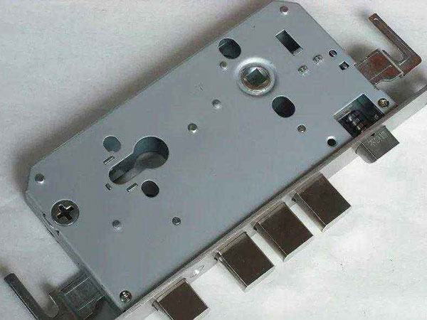 利州24小时上门开锁公司